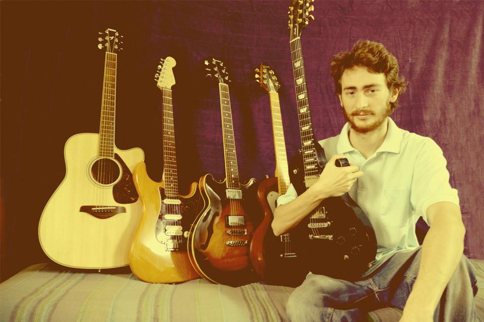 יהונתן ברלין מורה לגיטרה במושב צלפון